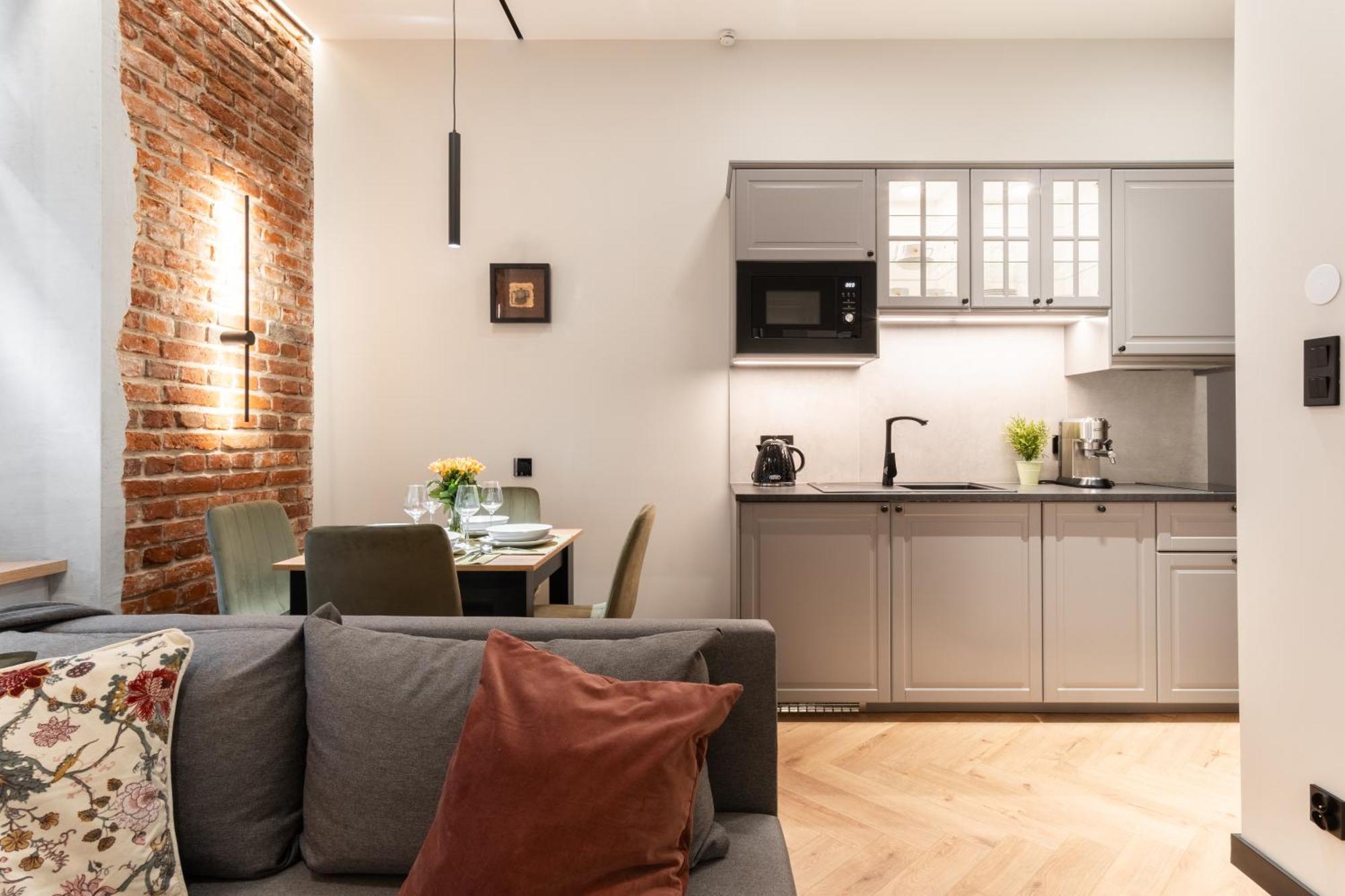 Charm & Comfort Renovated Gem In Old Town Sarego Apt B Kraków Eksteriør billede