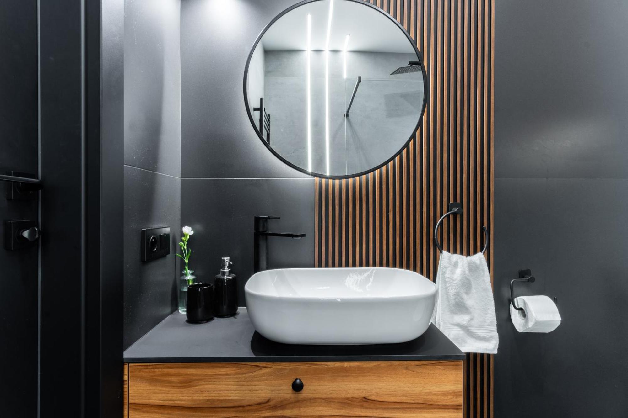 Charm & Comfort Renovated Gem In Old Town Sarego Apt B Kraków Eksteriør billede